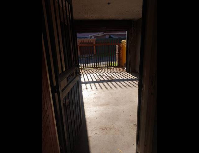 2 BEDROOM PROPERTY TO RENT IN REGENTS PARK